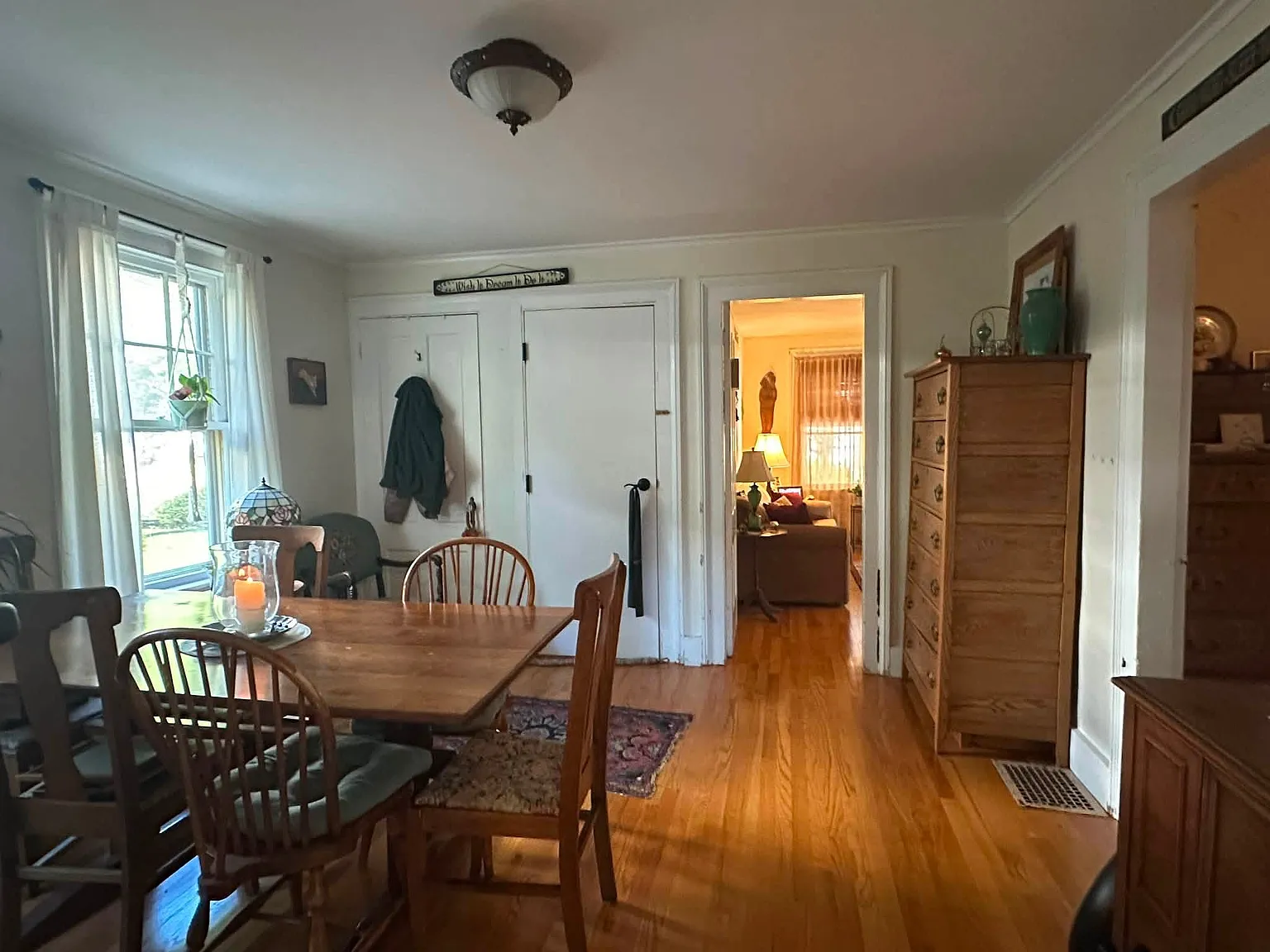 2 bed, 870 sqft, $2,100 — Photo 3