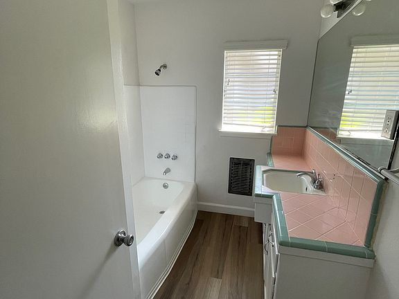 4th image of 10450 1/2 Santa Gertrudes Ave