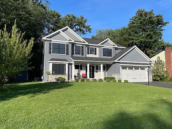 5th image of 99 Dumbarton Dr