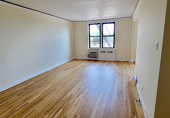 3rd image of 1770 E 14th St APT 6E
