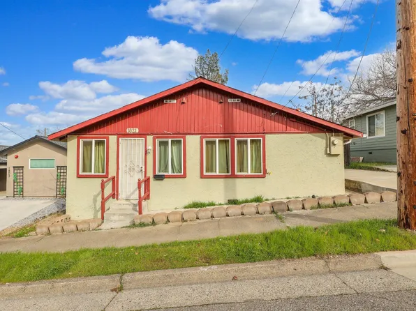 1821 Willis St, Redding, CA 96001
