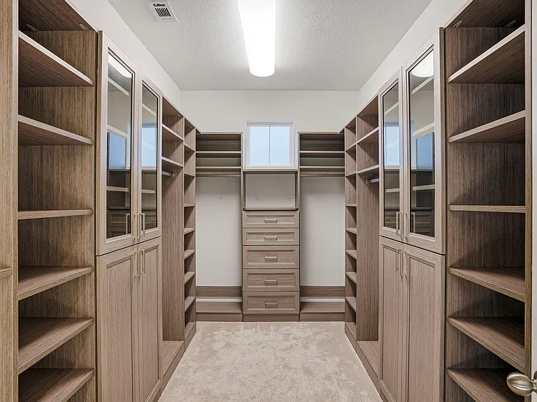 2525 Modena Dr — Photo 10