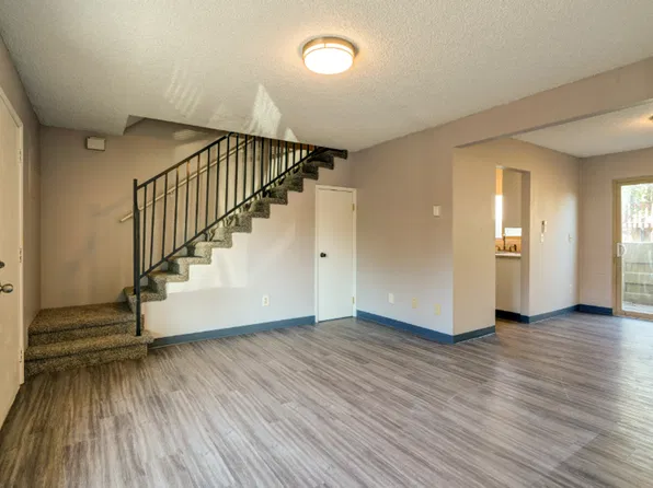 940 NW 2nd St #4, Prineville, OR 97754