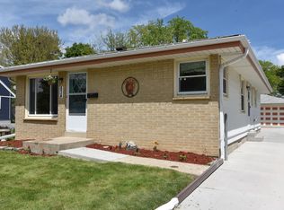 834 S 92nd St, West Allis, WI 53214