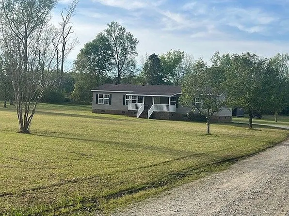 25393 General Thomas Hwy, Newsoms, VA 23874