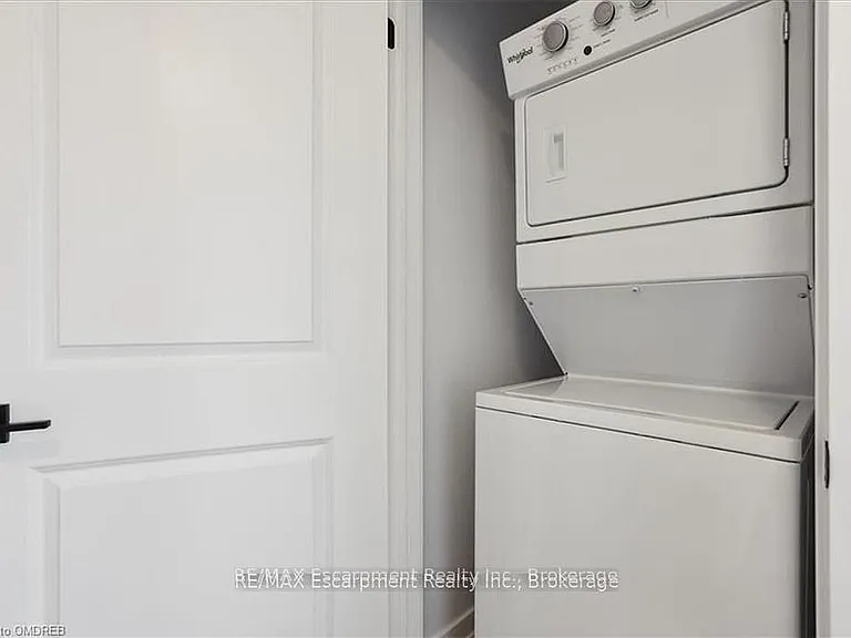 470 Dundas St E #423 — Photo 17