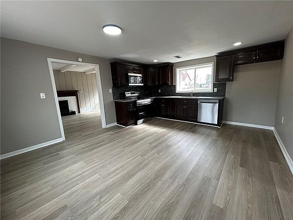 4th image of 4703 N Hifner St