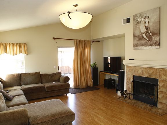 4th image of 11728 Fern Pine St