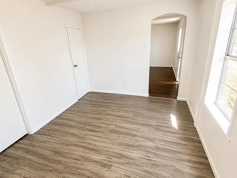 400 W Main St #3 — Photo 5
