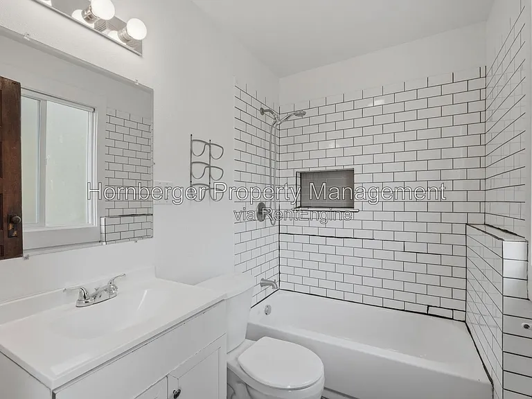 1128 W Spofford Ave — Photo 20