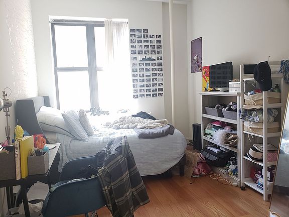 3rd image of 517 W 113th St #1SB