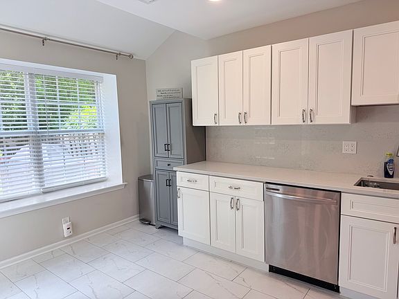 2nd image of 44 Camellia Ct