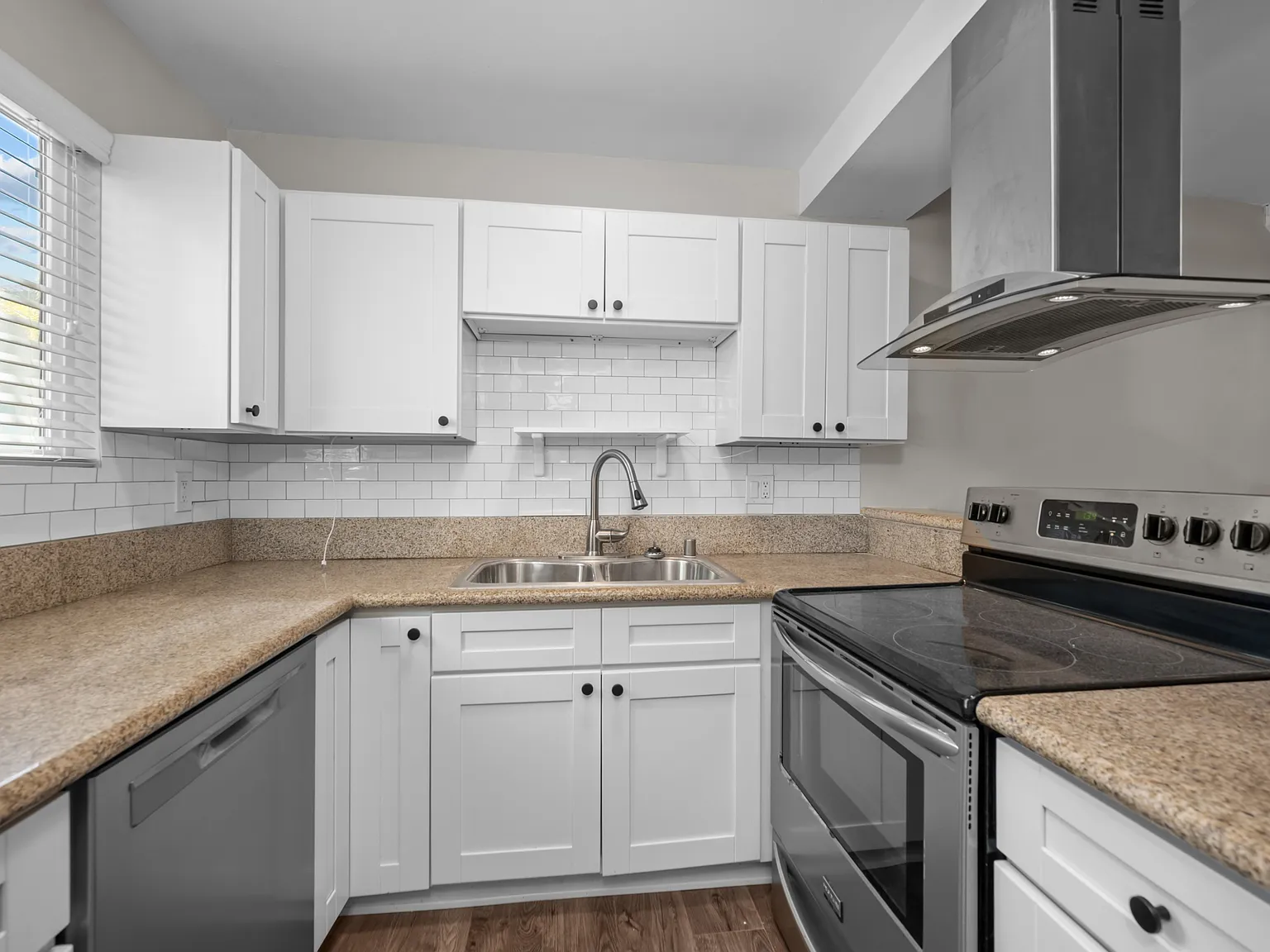 2950 La Costa Avenue - 4 — Photo 3