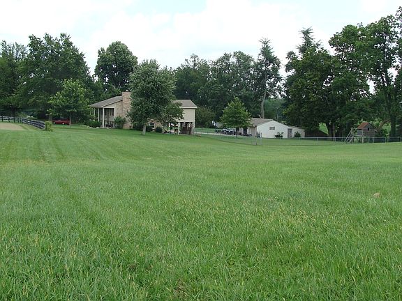 3rd image of 2901 Elam Village Dr