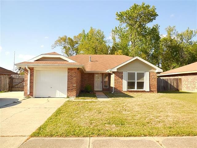 1st image of 2940 Laurie Ln