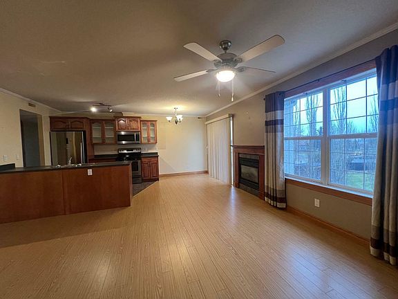 4th image of 4330 A 55th Ave #303