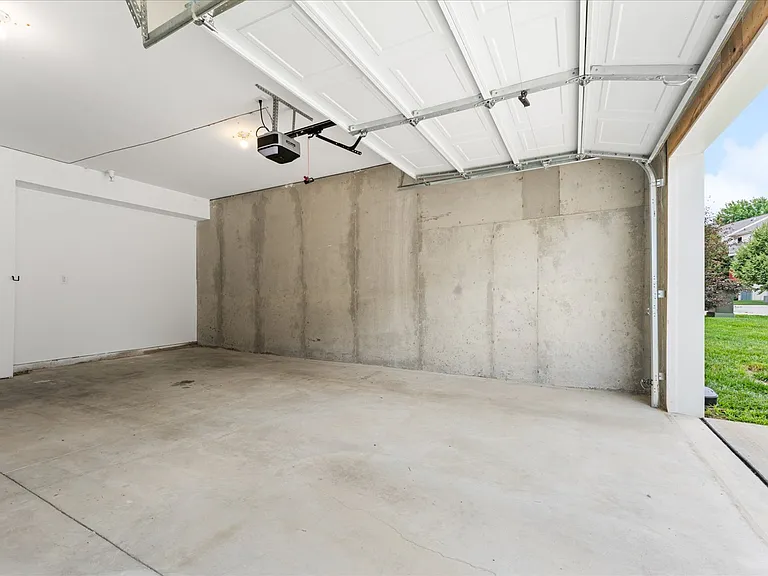 708 Harbor Woods Dr #C — Photo 19