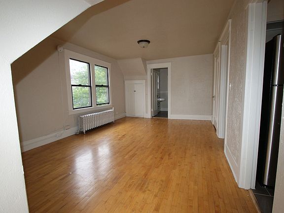 4th image of 629 St Helens Ave APT 401
