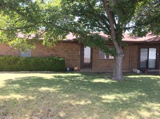 2004 S High St, Brady, TX 76825
