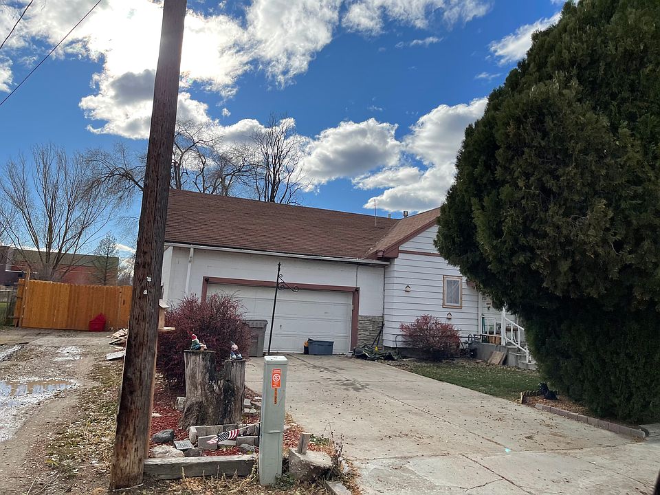 2nd image of 1125 Powell Ave