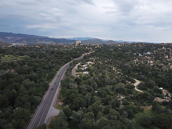5th image of 52116 N HUTTON PEAK Road