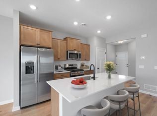 10314 Birchwood Cir, Victoria, MN 55318