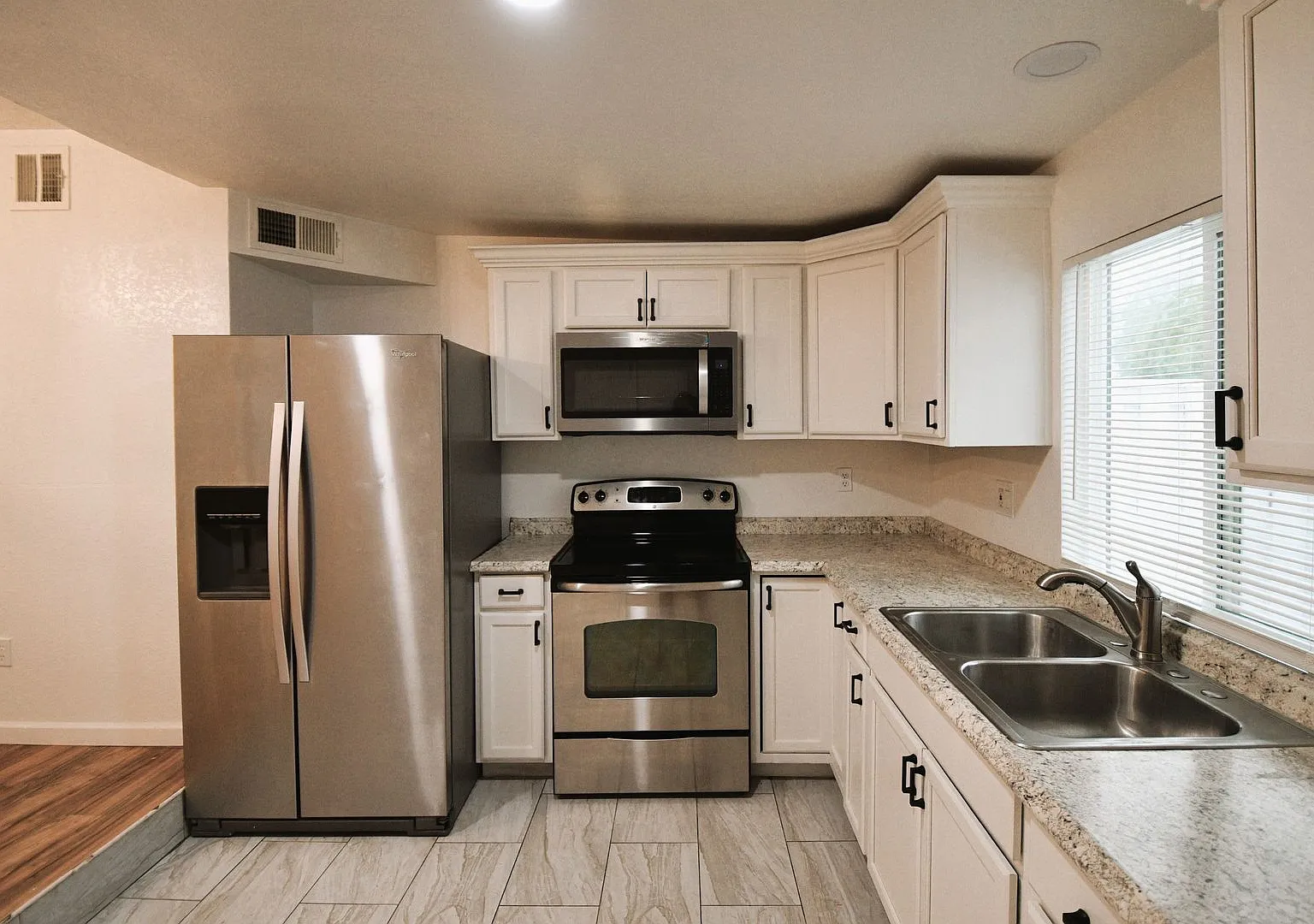 3107 W Granada Rd — Photo 4