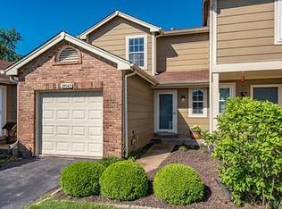 12063 Autumn Lakes Dr, Maryland Heights, MO 63043