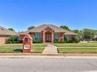 804 Abigail Ln, Yukon, OK 73099