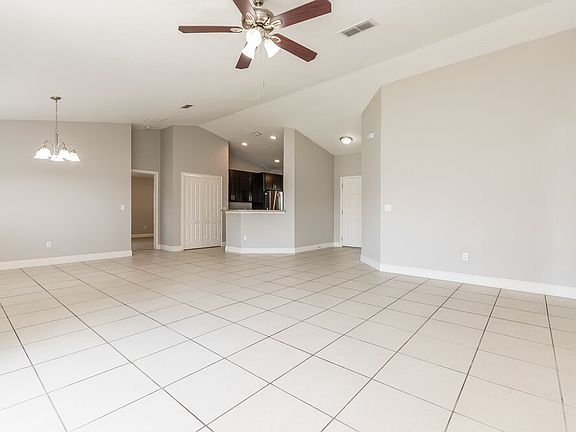 4th image of 431 Britten Dr