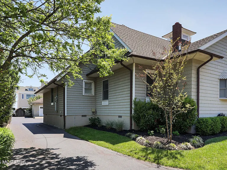 69 Seaview Ave — Photo 34