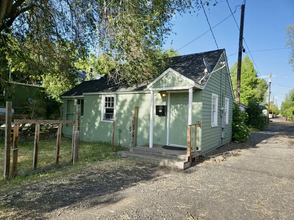 220 SE Court St, Prineville, OR 97754