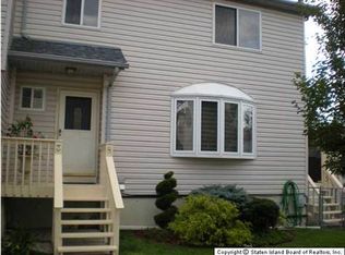 38 Sandy Ln, Staten Island, NY 10307