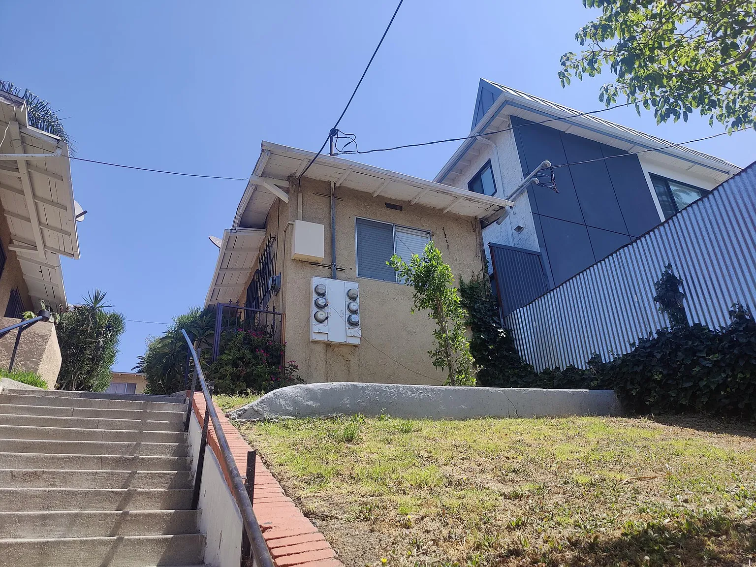 Studio, 250 sqft, $1,595 — Photo 4