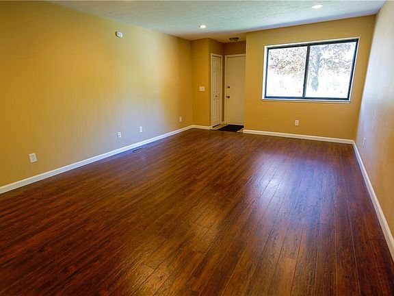 3rd image of 9665 Abbeyshire Way #9665