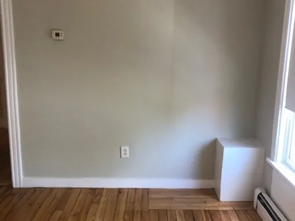 285 Brackett St APT 10, Portland, ME 04102