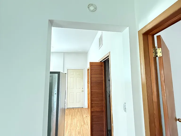 2901 S Emerald Ave #3R — Photo 12