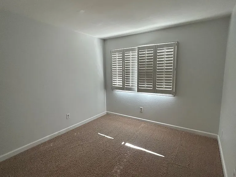 16814 Chaparral Ave — Photo 6