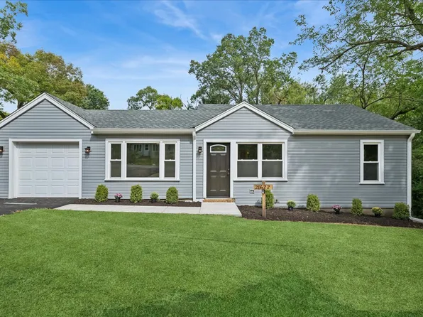 28622 W Edgewood Ave, Cary, IL 60013