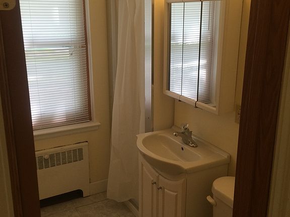 3rd image of 340 Ellis Ave APT 23