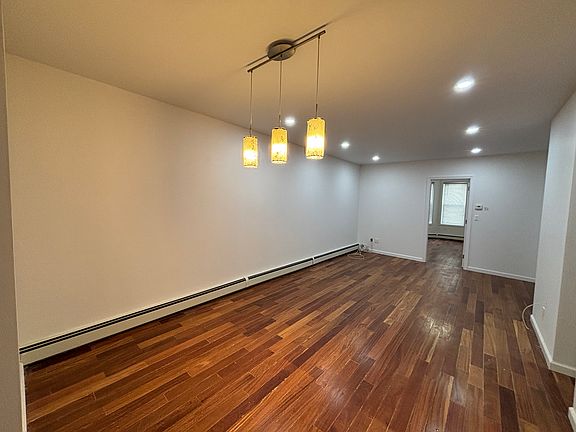 2nd image of 409 Cornelia St Floor 1