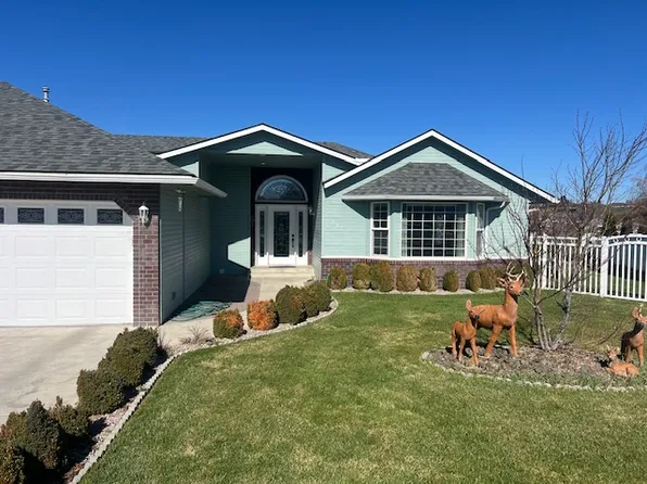 213 S 86th Pl, Yakima, WA 98908