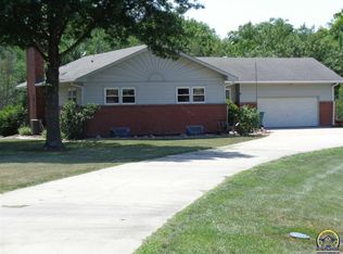 20 Locust Ln, Emporia, KS 66801