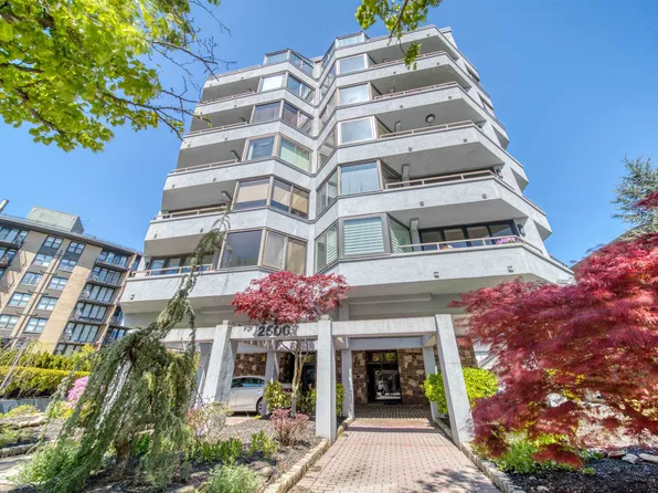 2500 Hudson Ter APT 2N, Fort Lee, NJ 07024