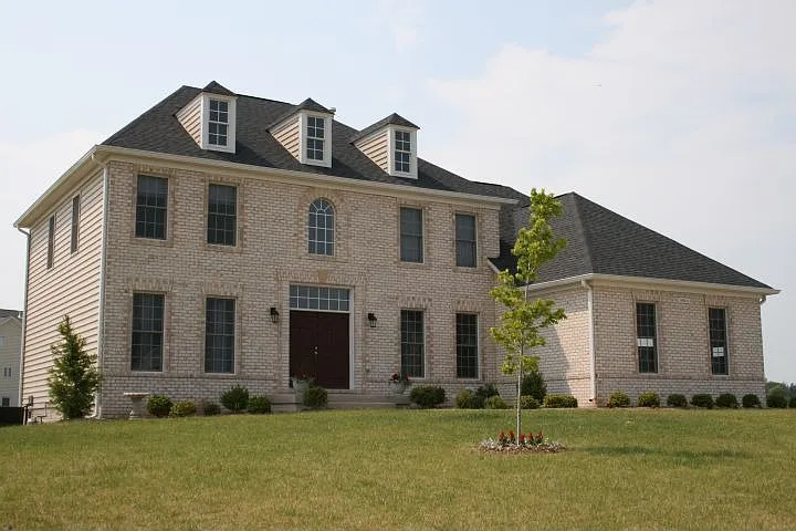 15011 N Ridge Blvd photo 1
