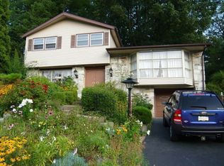 983 Old Ford Rd, Huntingdon Valley, PA 19006