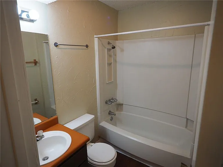 4303 Acropolis Ct #D — Photo 11