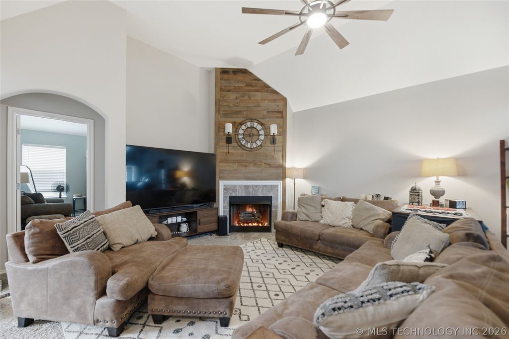 Apartment in Kiefer - View 4