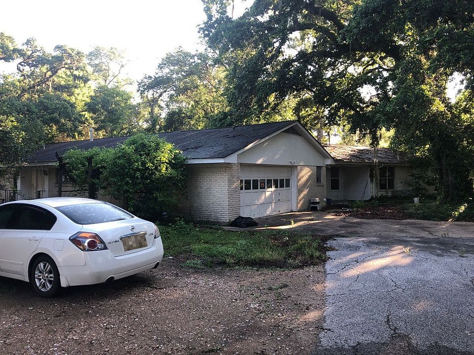 2nd image of 1513 S Columbia Dr