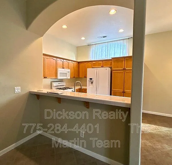 3470 Erin Dr — Photo 6